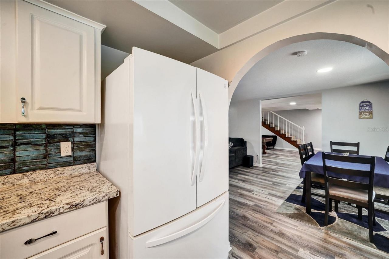 1305 Willow Valley Drive, Brandon, FL 33510 Photo