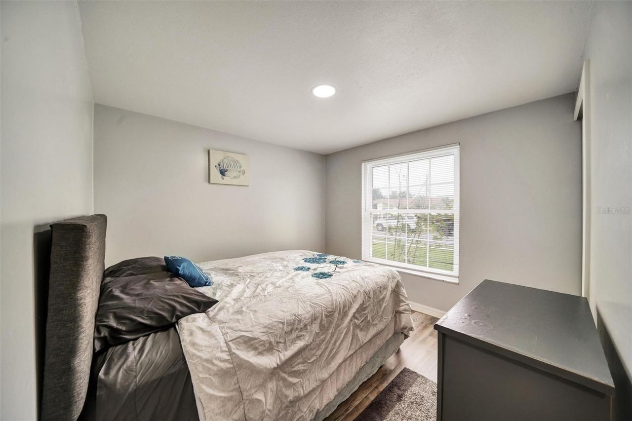 1305 Willow Valley Drive, Brandon, FL 33510 Photo