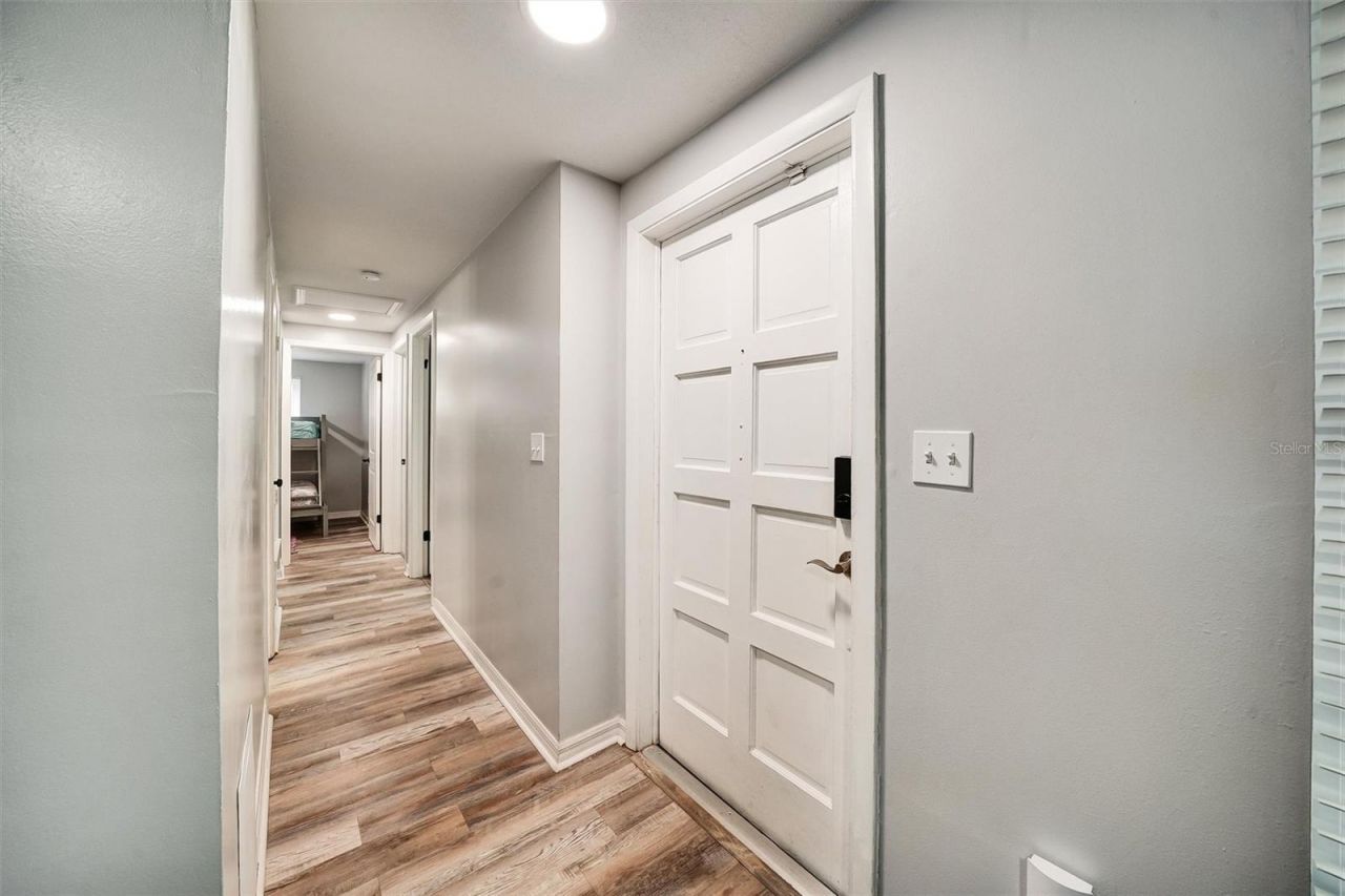 1305 Willow Valley Drive, Brandon, FL 33510 Photo