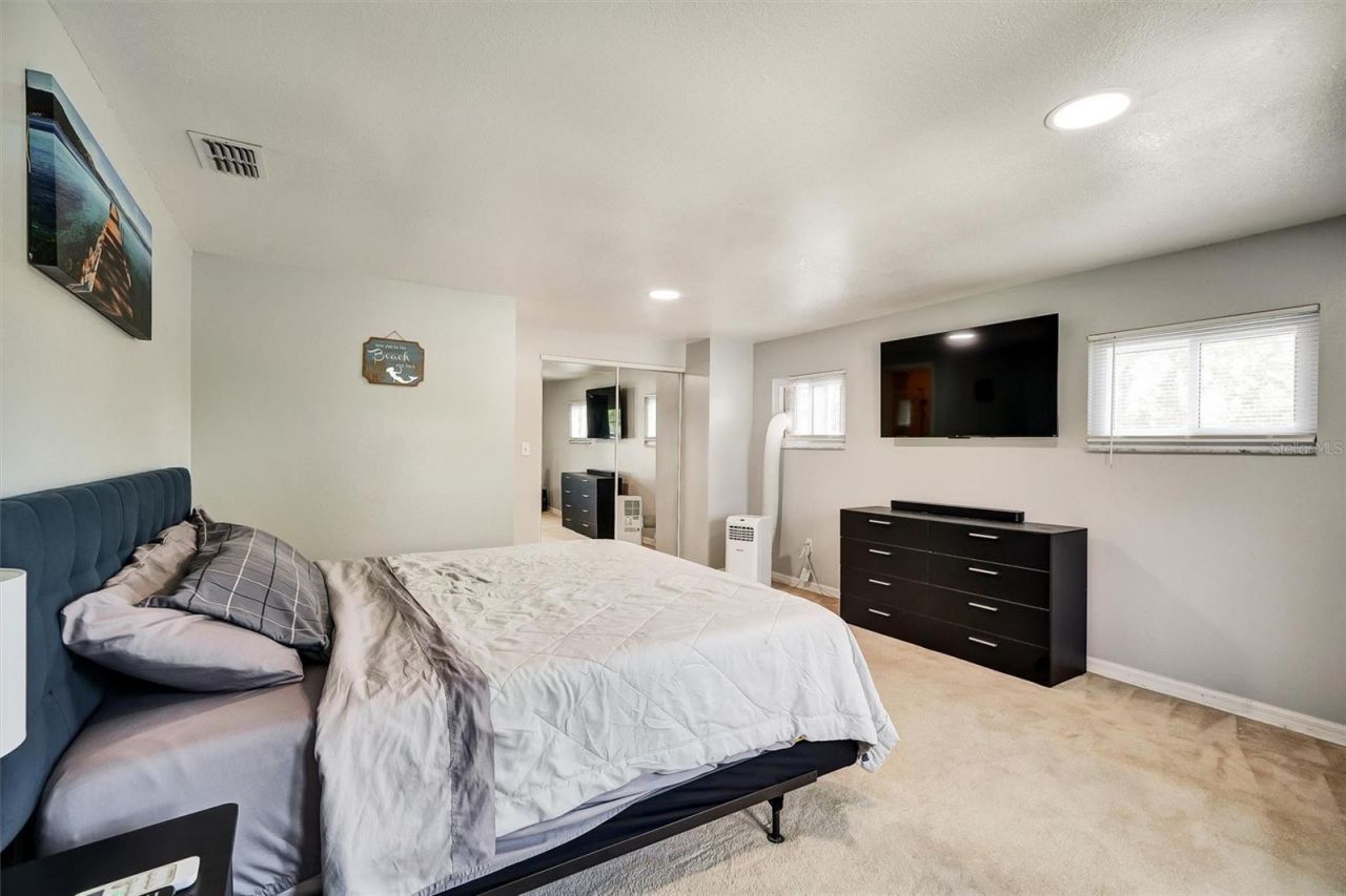 1305 Willow Valley Drive, Brandon, FL 33510 Photo