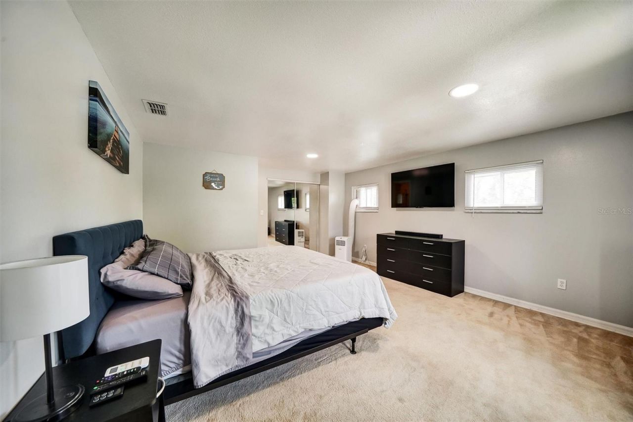 1305 Willow Valley Drive, Brandon, FL 33510 Photo