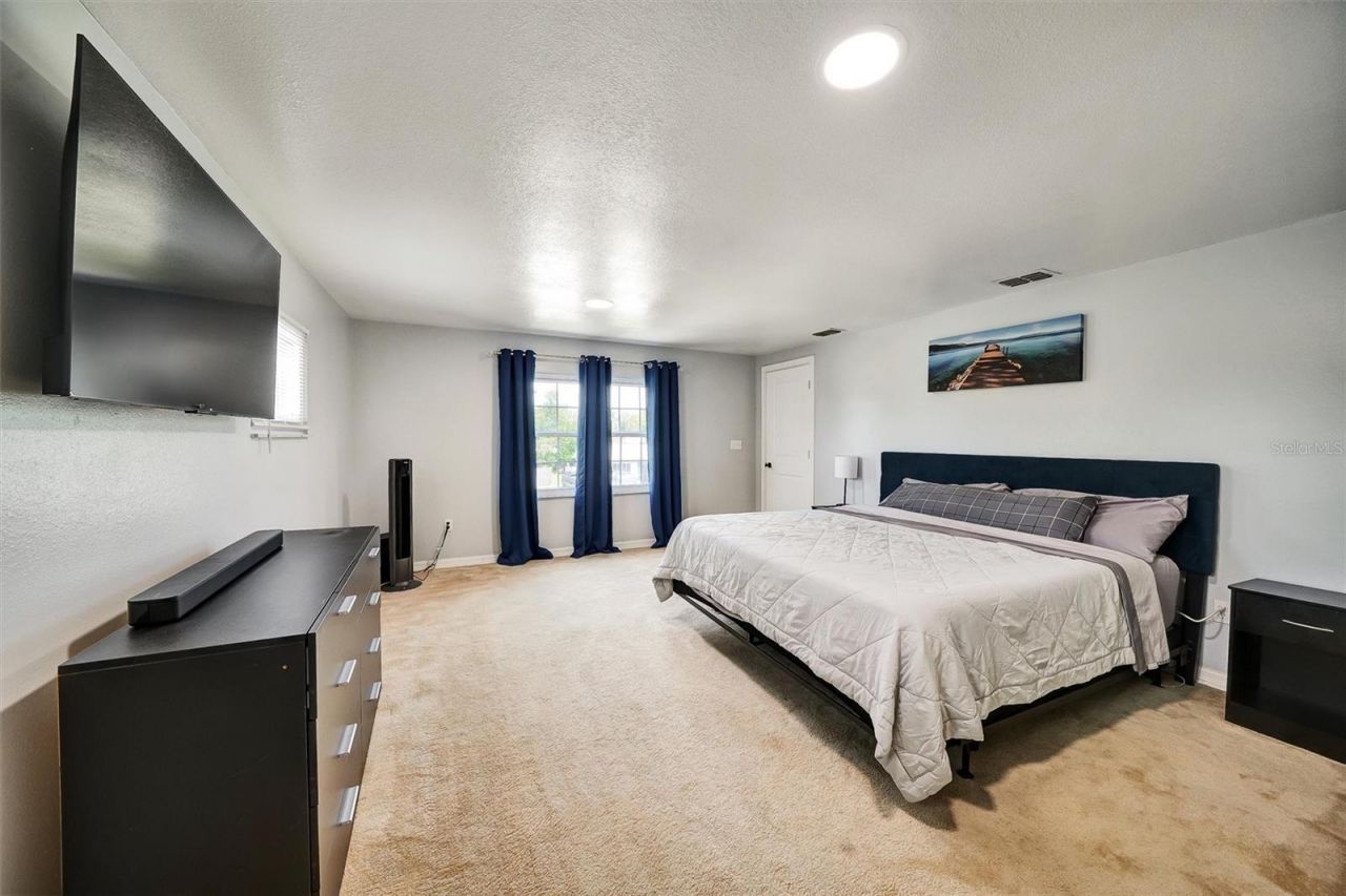 1305 Willow Valley Drive, Brandon, FL 33510 Photo