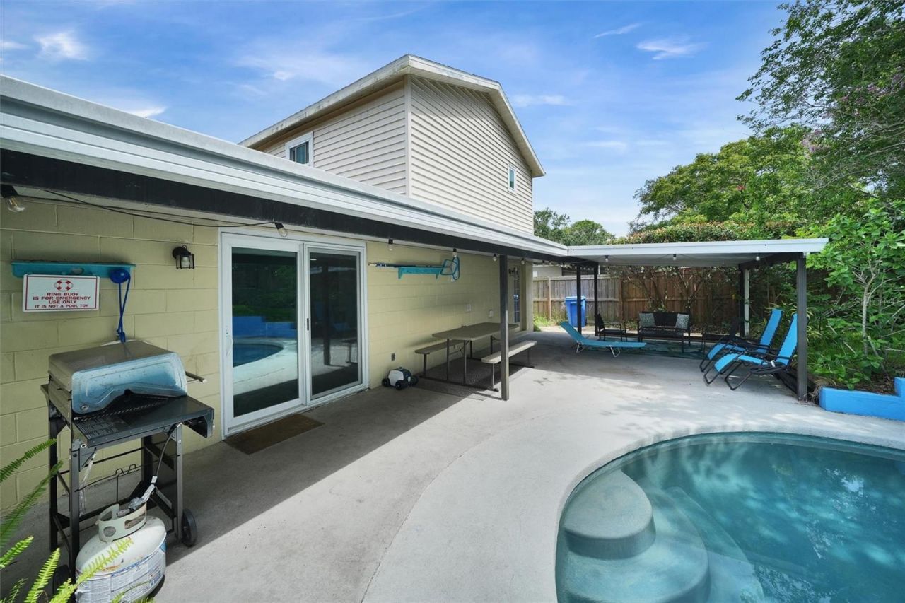 1305 Willow Valley Drive, Brandon, FL 33510 Photo