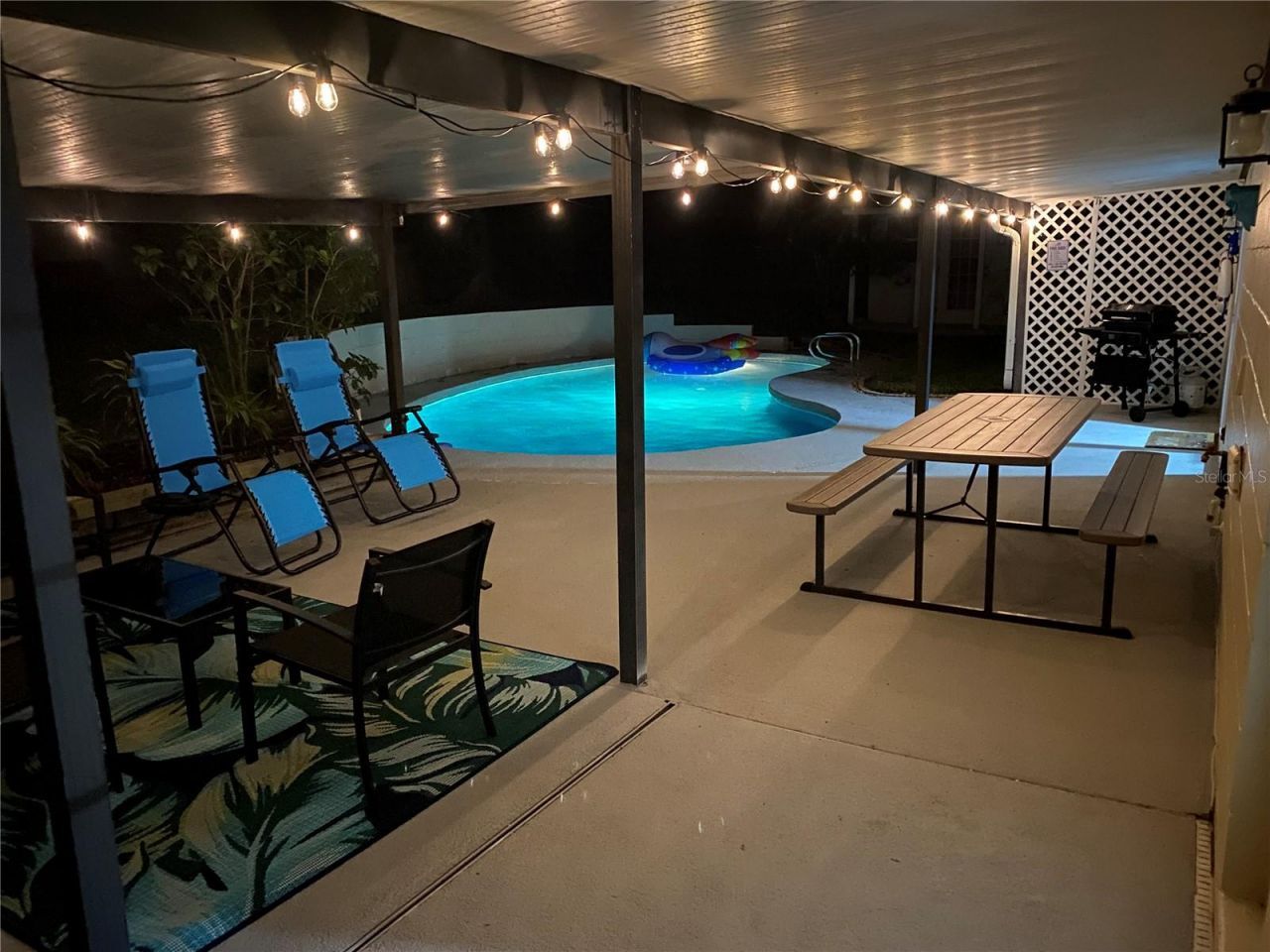 1305 Willow Valley Drive, Brandon, FL 33510 Photo