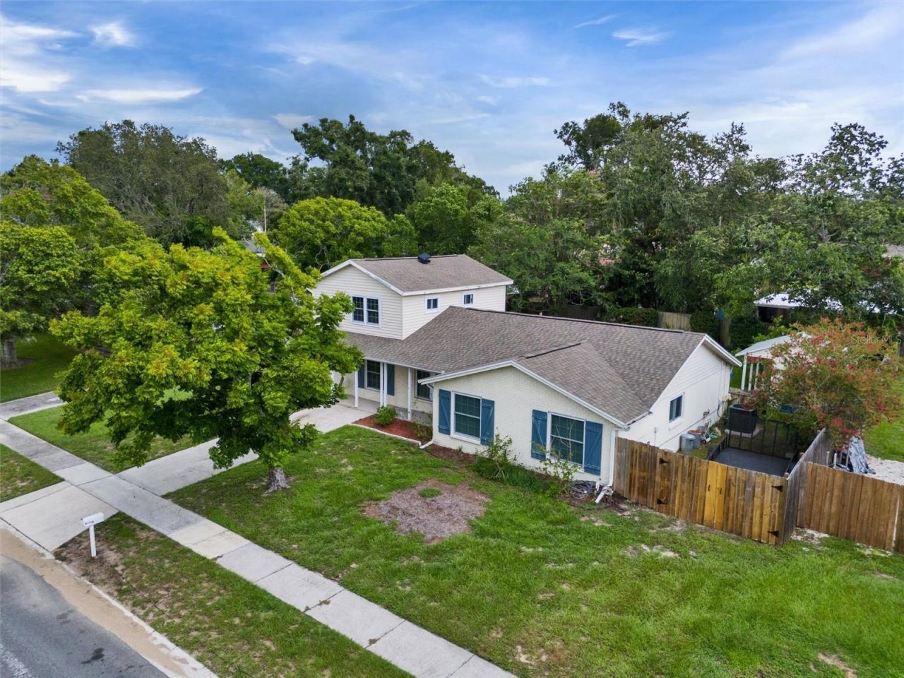 1305 Willow Valley Drive, Brandon, FL 33510 Photo