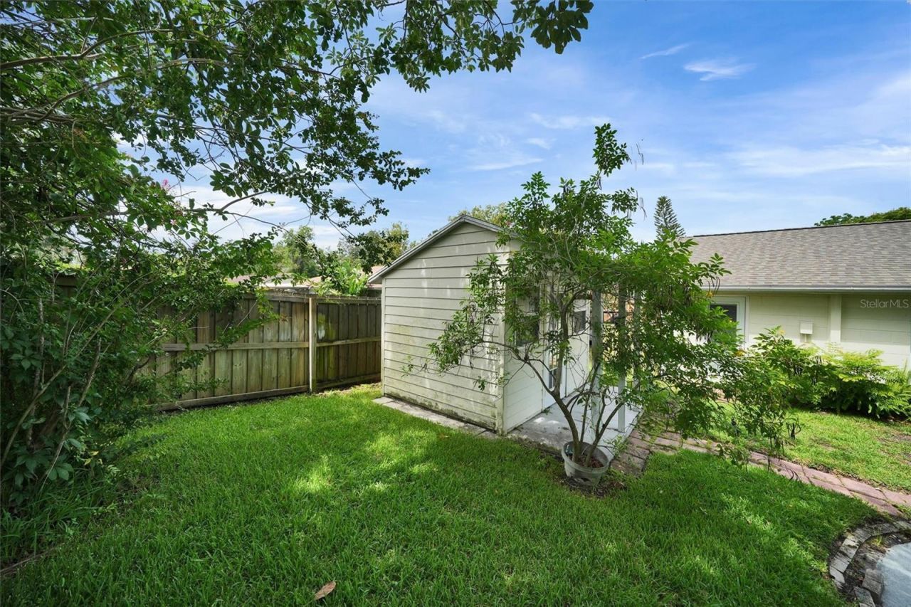 1305 Willow Valley Drive, Brandon, FL 33510 Photo