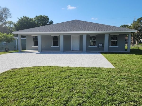 2206 S 34th Street, Fort Pierce, FL 34947
