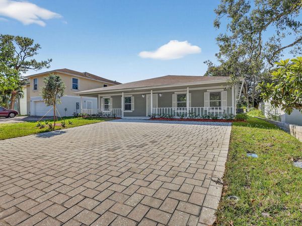 2206 S 34th Street, Fort Pierce, FL 34947