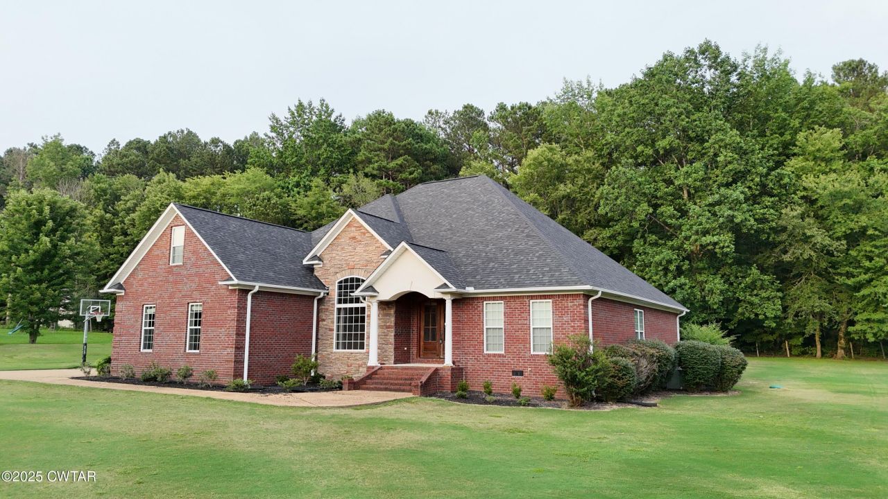 398 Carrington Place Parsons, TN 38363