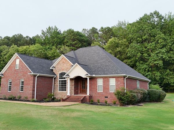 398 Carrington Place, Parsons, TN 38363