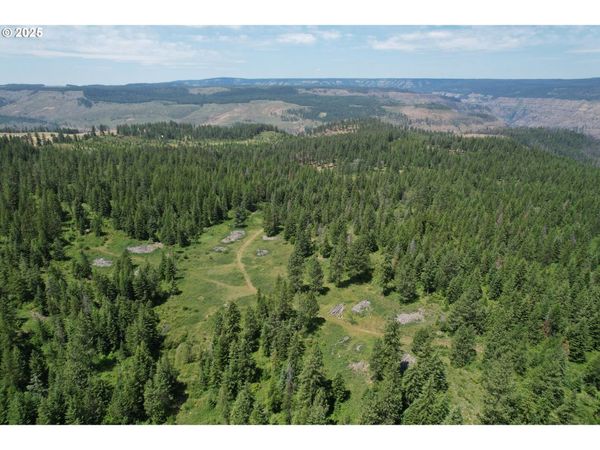 0 Sickfoot RD, Wallowa, OR 97885