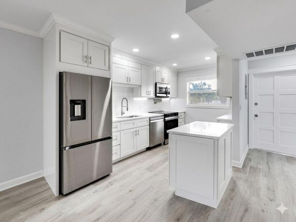 28 Yacht Club Drive, Unit 207, North Palm Beach, FL 33408