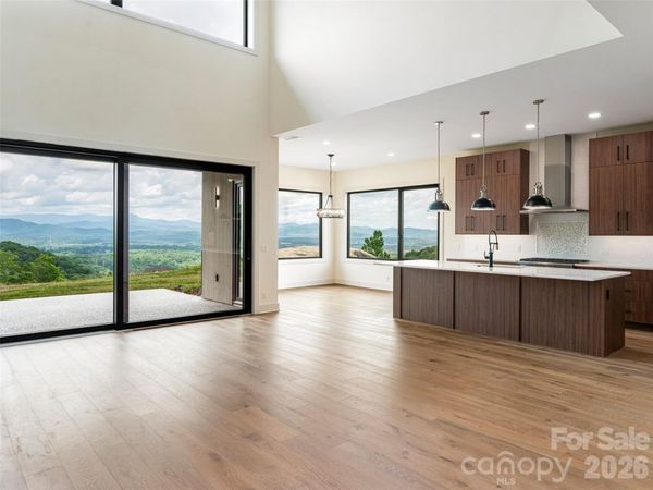 24 S Watchman Drive, Unit 10 & 11, Hendersonville, NC 28791