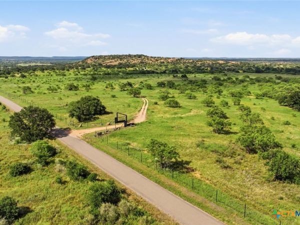 5230 County Road 409, TX 76885