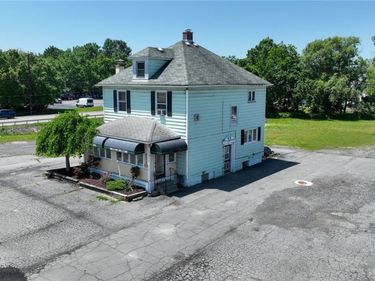 4270 Abbott Road, Orchard Park, NY 14127