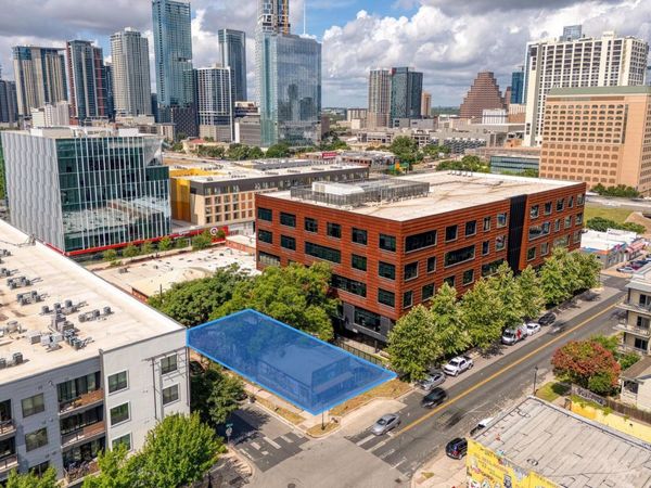 911 E 6th ST, Austin, TX 78702