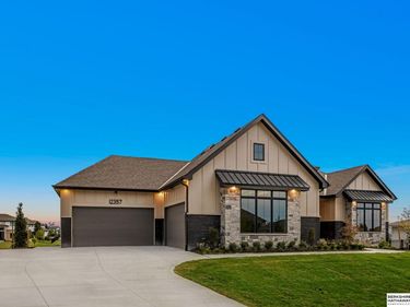 12357 Schirra Street, Papillion, NE 68046