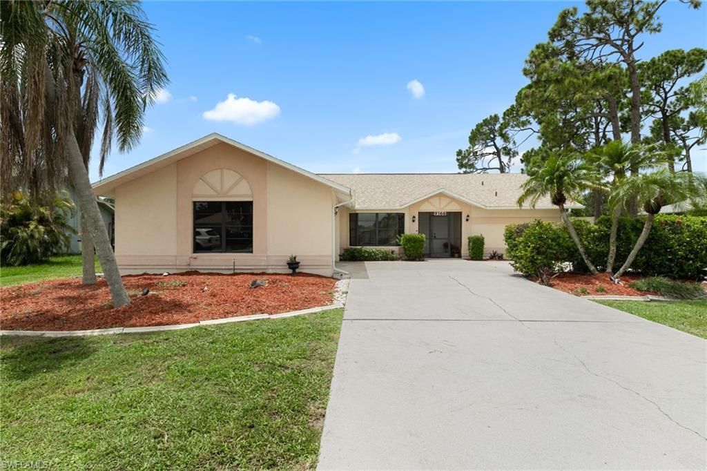 9366 Pineapple Rd, Fort Myers, FL 33967 Photo