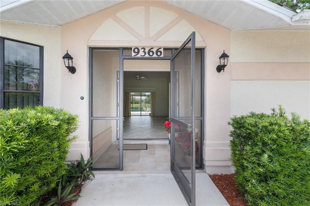 9366 Pineapple Rd, Fort Myers, FL 33967 Photo