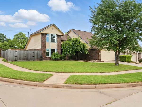 1201 NE 26th Street, Moore, OK 73160
