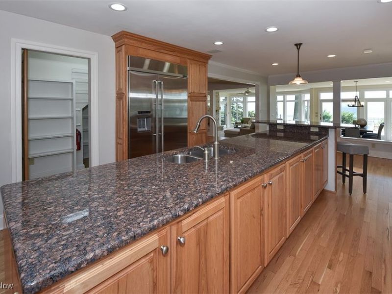 25550 Lake Road, Bay Village, OH 44140 Photo 6