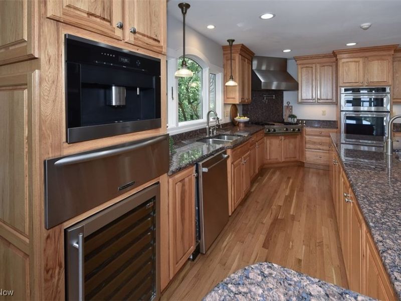 25550 Lake Road, Bay Village, OH 44140 Photo 7