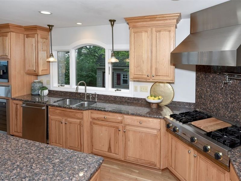 25550 Lake Road, Bay Village, OH 44140 Photo 9