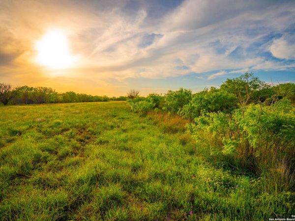 3305 CR 129, Pawnee, TX 78119