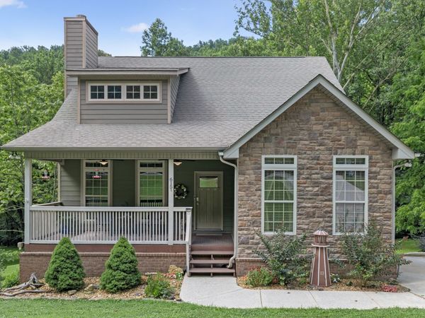 615 Harbor Dr, Lancaster, TN 38569