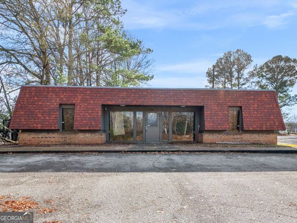 1306 W Solomon Street, Griffin, GA 30223