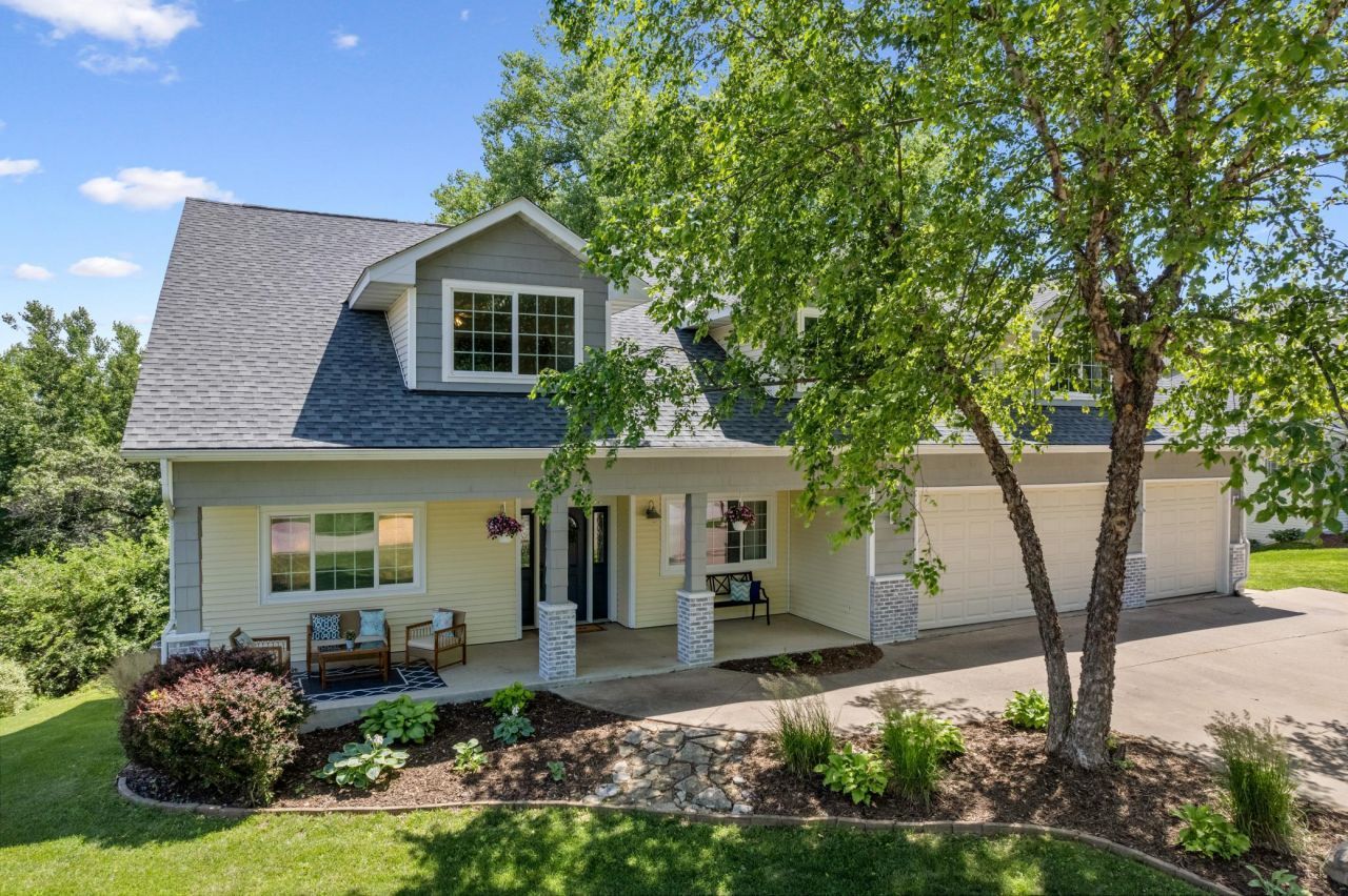 271 E Garvin Heights Road, Winona, MN 55987