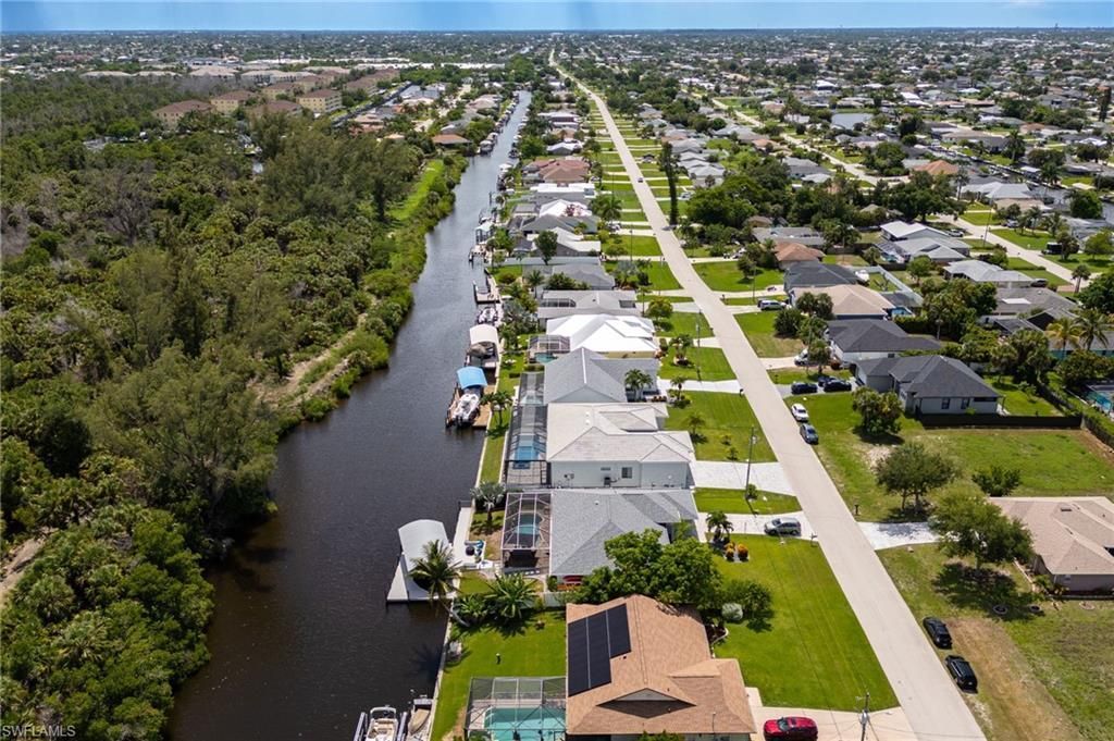 2122 Coral Point Dr, Cape Coral, FL 33990 Photo