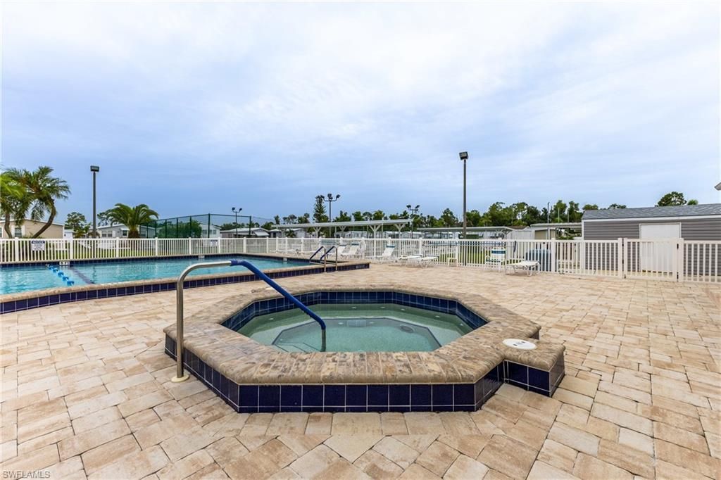 40 La Fonda Ln, North Fort Myers, FL 33903 Photo