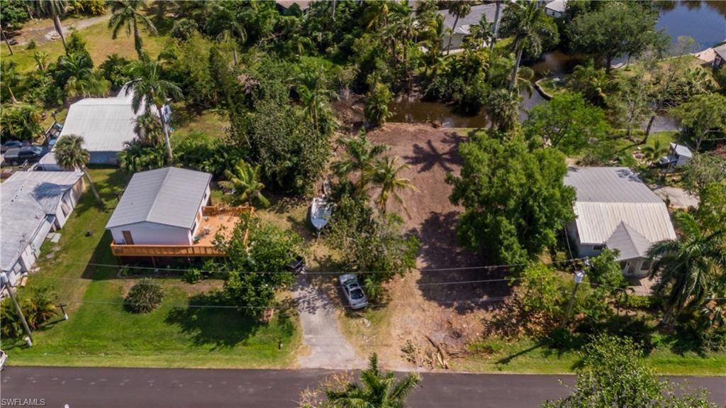 67 Oak St, North Fort Myers, FL 33903 Photo