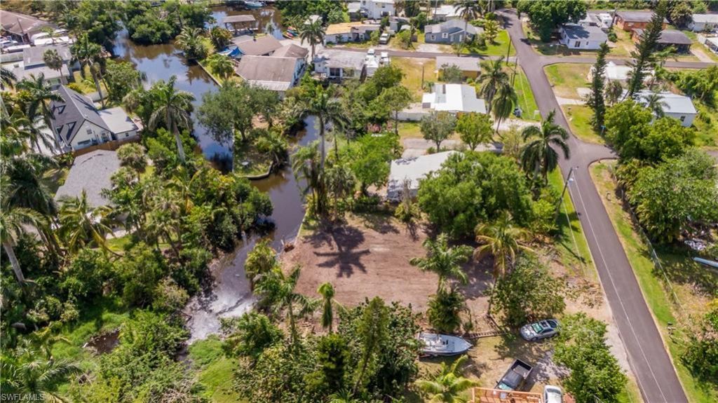 67 Oak St, North Fort Myers, FL 33903 Photo