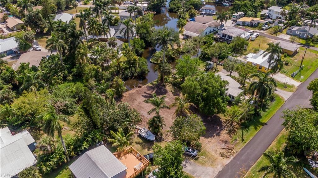 67 Oak St, North Fort Myers, FL 33903 Photo