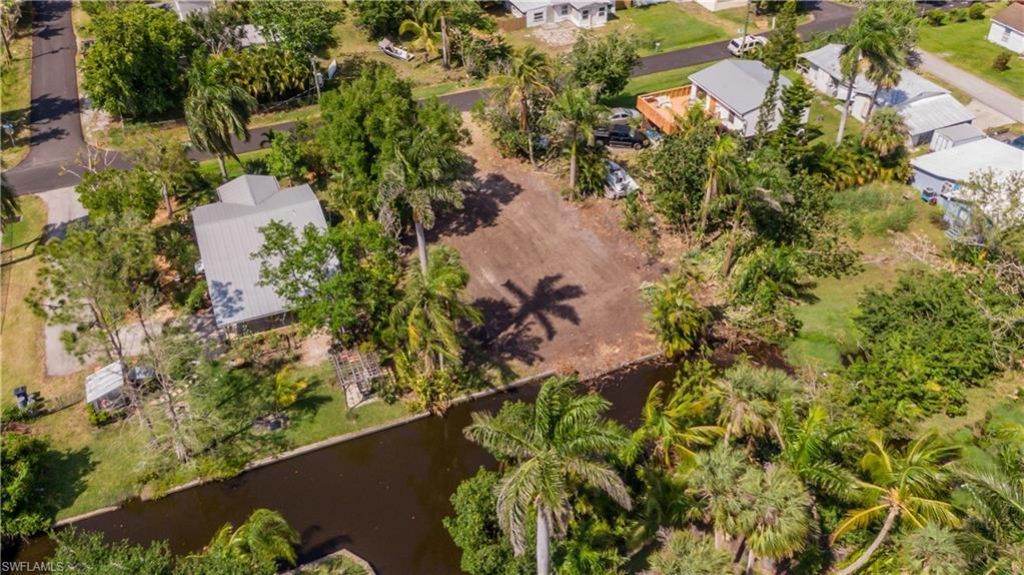 67 Oak St, North Fort Myers, FL 33903 Photo