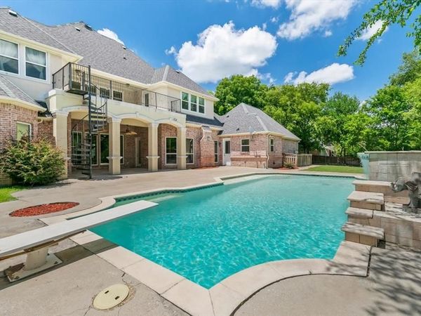 8945 Waterchase Circle, Fort Worth, TX 76120