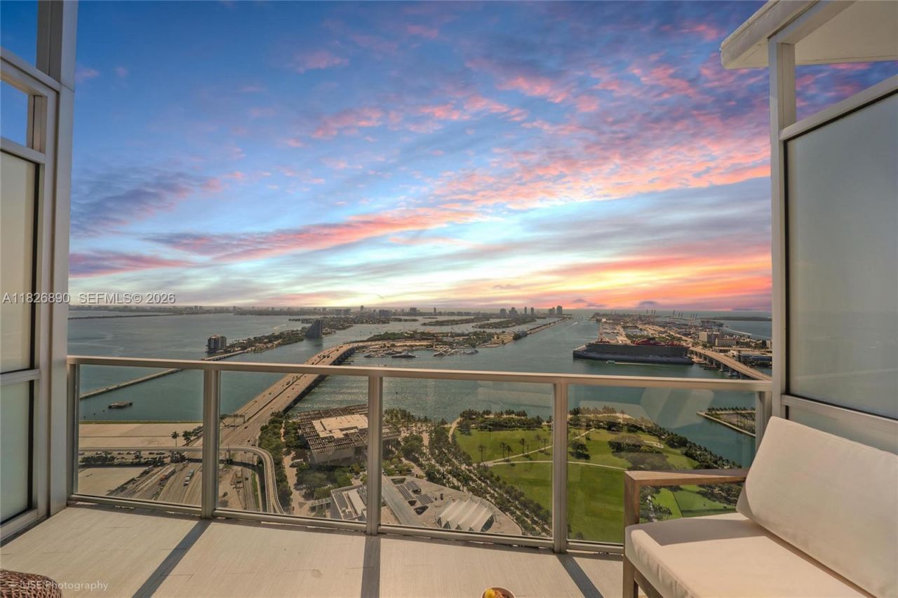 1100 Biscayne Blvd, Unit 4305, Miami, FL 33132 Photo