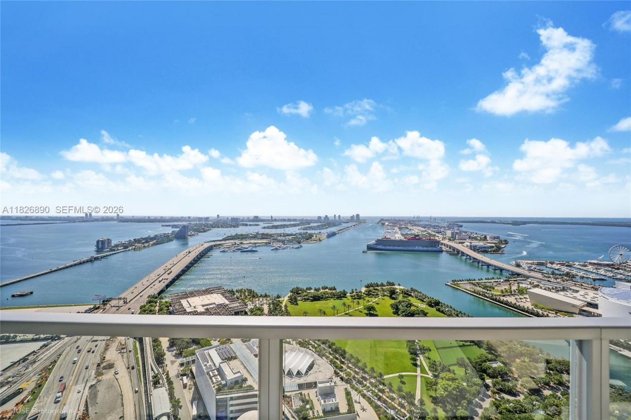 1100 Biscayne Blvd, Unit 4305, Miami, FL 33132 Photo