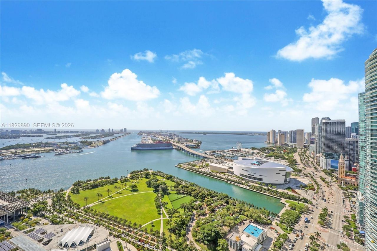 1100 Biscayne Blvd, Unit 4305, Miami, FL 33132 Photo