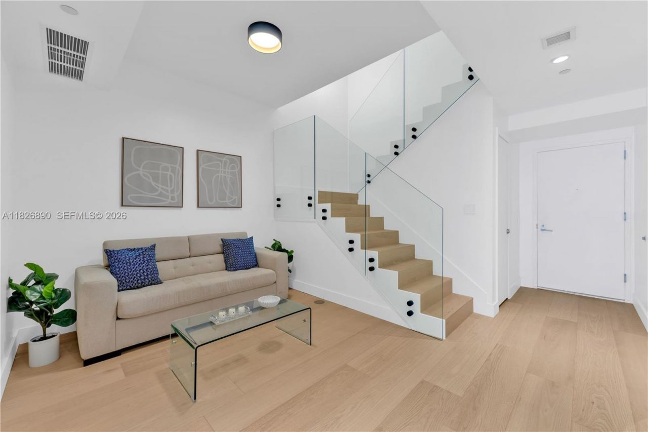 1100 Biscayne Blvd, Unit 4305, Miami, FL 33132 Photo