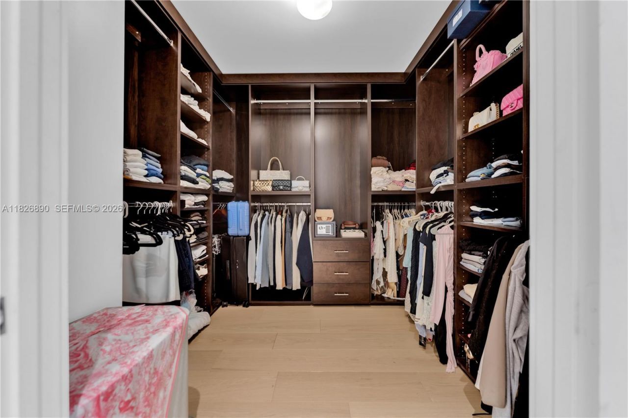 1100 Biscayne Blvd, Unit 4305, Miami, FL 33132 Photo