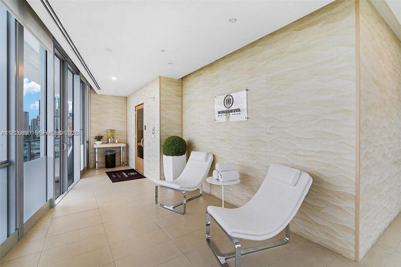 1100 Biscayne Blvd, Unit 4305, Miami, FL 33132 Photo