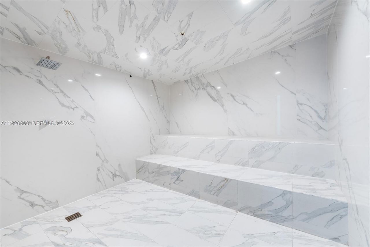 1100 Biscayne Blvd, Unit 4305, Miami, FL 33132 Photo