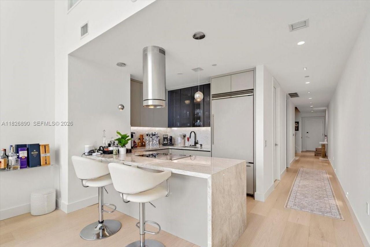 1100 Biscayne Blvd, Unit 4305, Miami, FL 33132 Photo