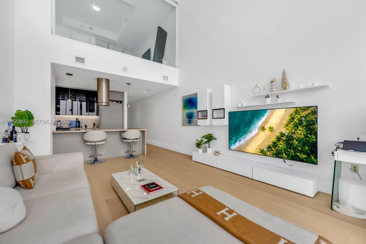 1100 Biscayne Blvd, Unit 4305, Miami, FL 33132 Photo