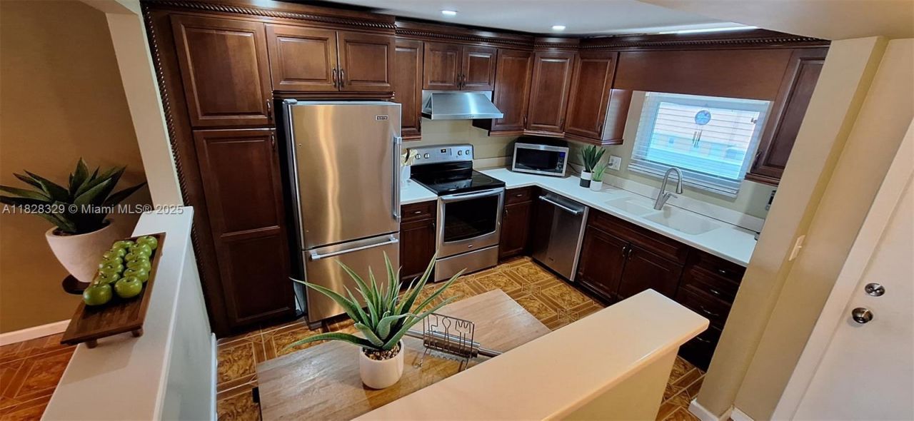 3100 NE 49th St, Unit 510, Fort Lauderdale, FL 33308 Photo