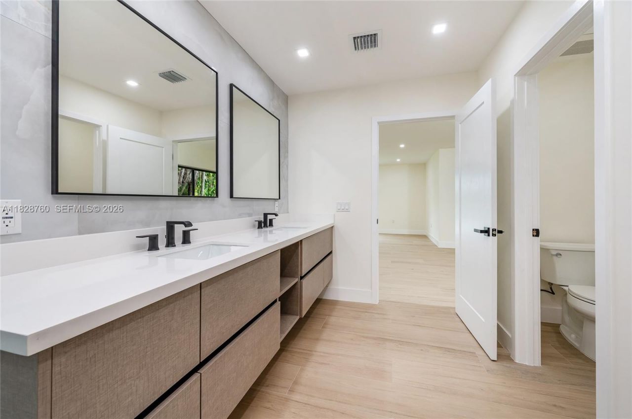 7101 E Troon Cir, Miami Lakes, FL 33014 Photo