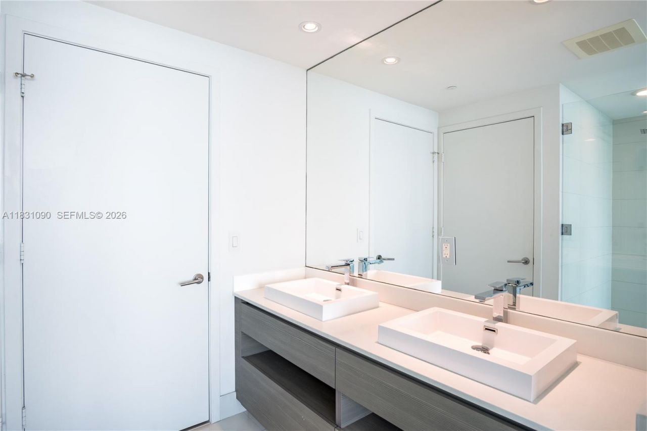 460 NE 28th St, Unit 805, Miami, FL 33137 Photo